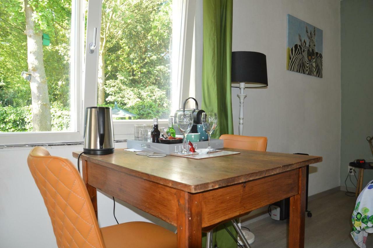 B & B Boezeneren Ерсеке Экстерьер фото