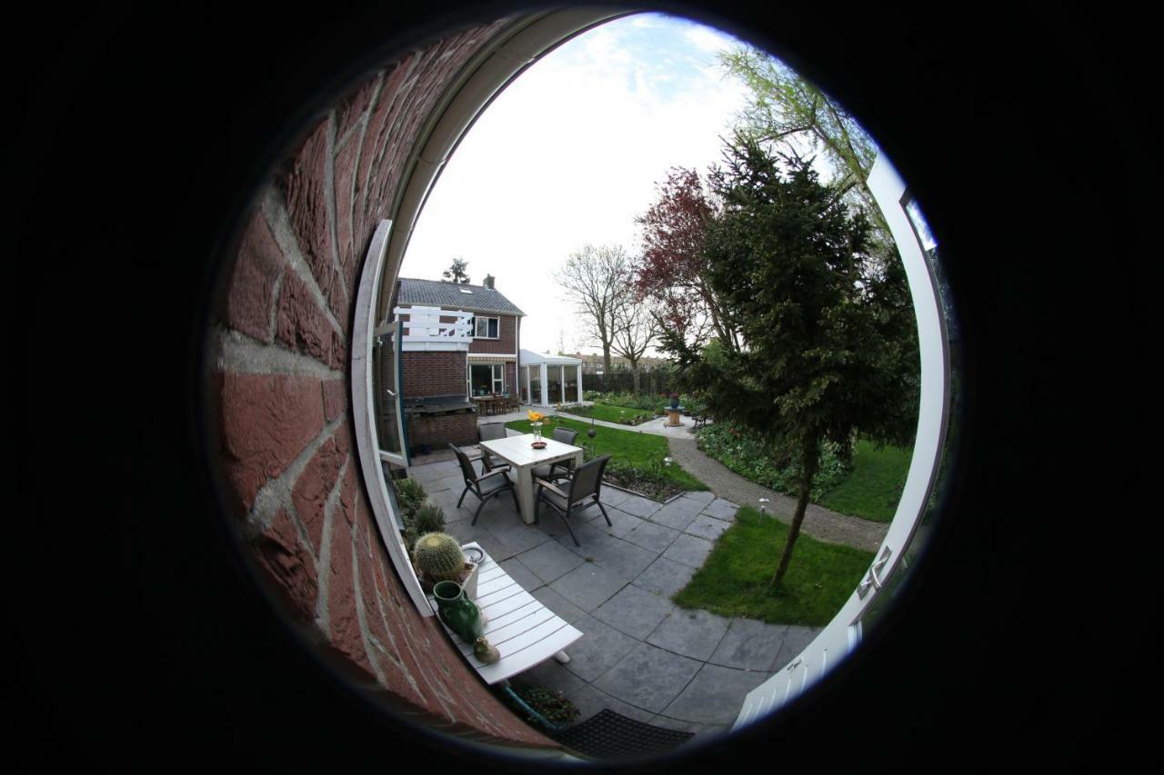 B & B Boezeneren Ерсеке Экстерьер фото